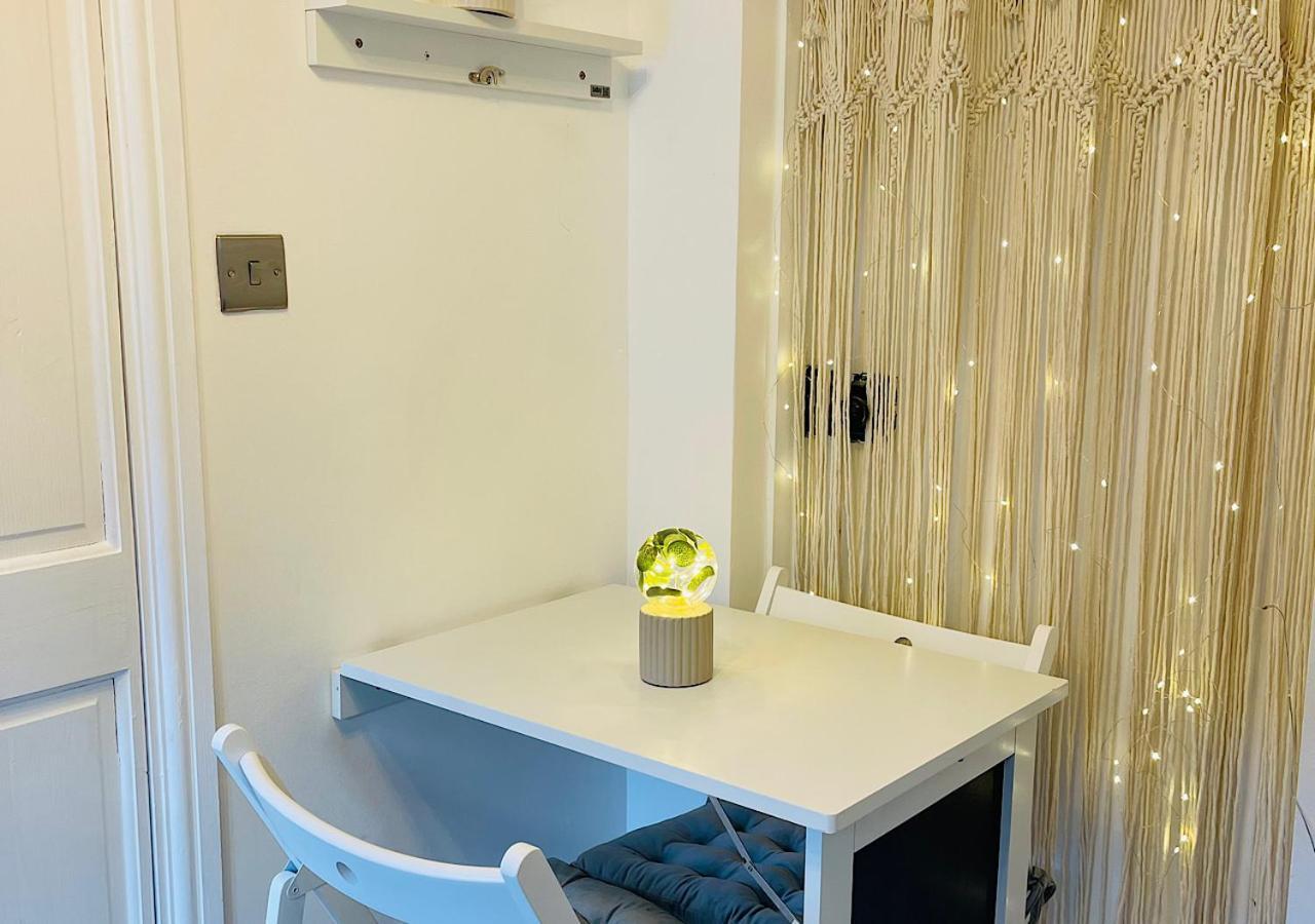 Zen Garden Hideaway. Close To Harry Potter&Trains. Watford  Extérieur photo